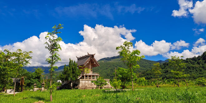 台東景點：鹿野神社日本神社，鳥居與洗手社標誌日式傳統